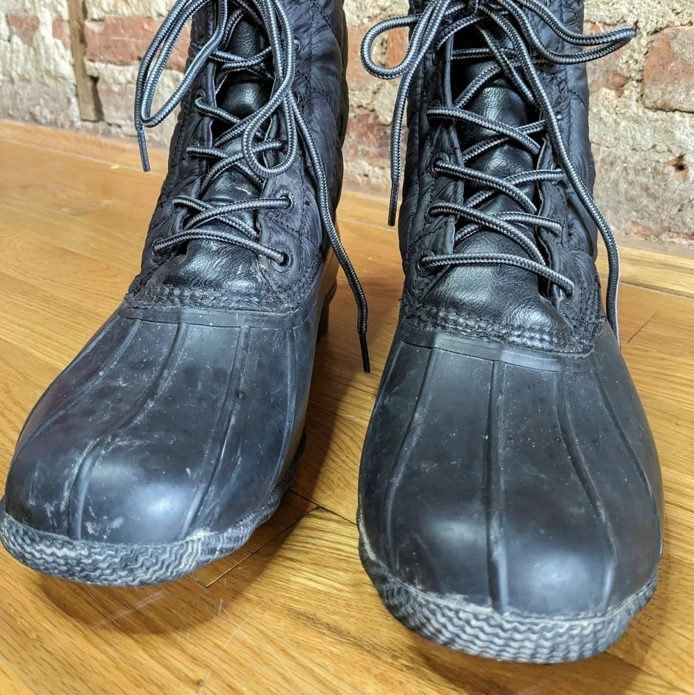 Sperry Size 9 Black‎ Saltwater Quilted Water Resistant Duck Boots
